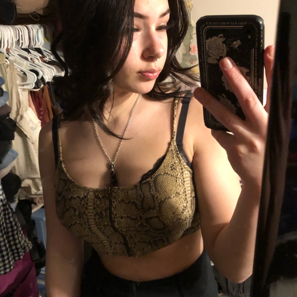 windsor cropped leopard zipper tank top